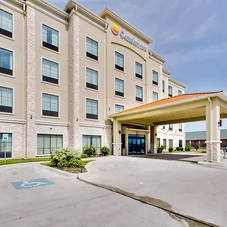 Comfort Inn & Suites Fort Worth - Fossil Creek