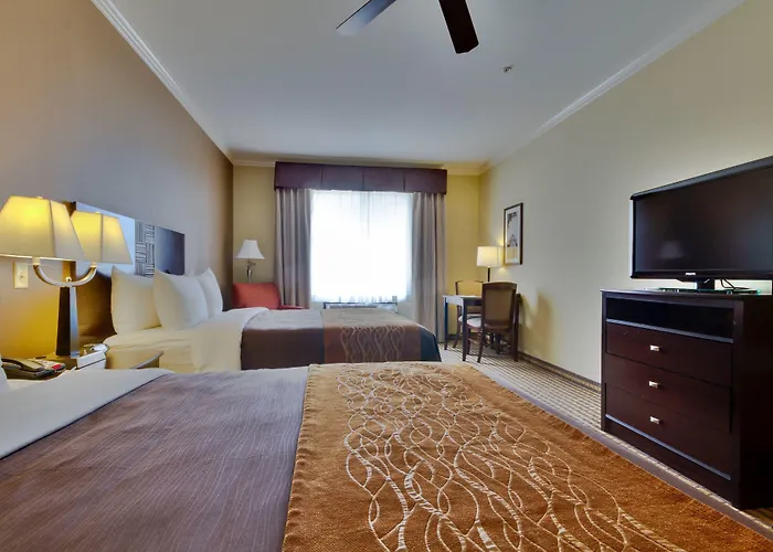 Comfort & Worth - Fossil Creek 4*