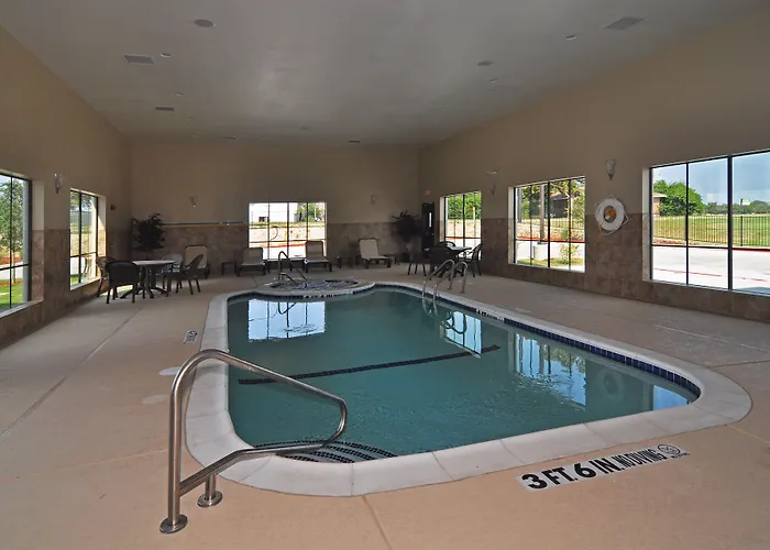 Comfort & Worth - Fossil Creek Hotel Fort Worth