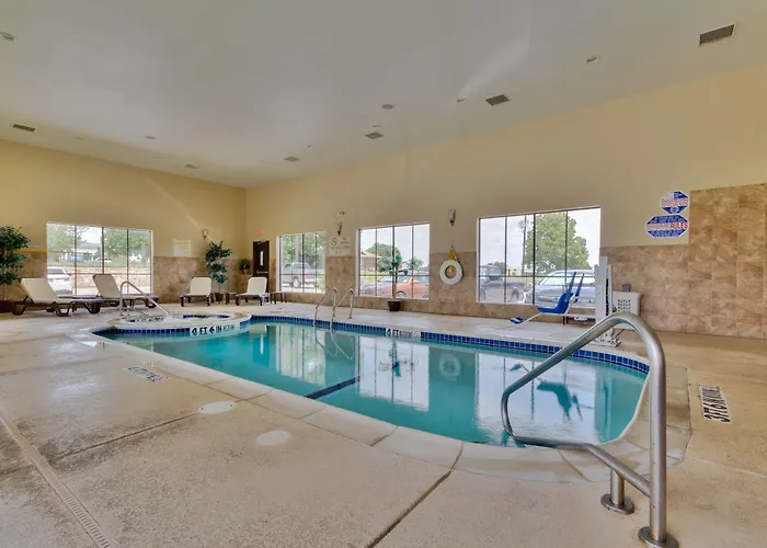 Comfort & Worth - Fossil Creek 4*