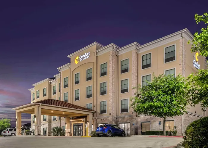 Hotel Comfort & Worth - Fossil Creek 4*
