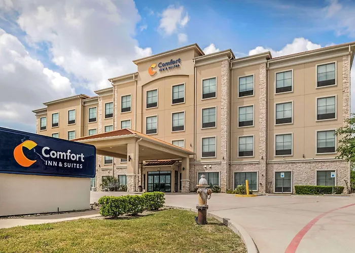Comfort & Worth - Fossil Creek Hotel