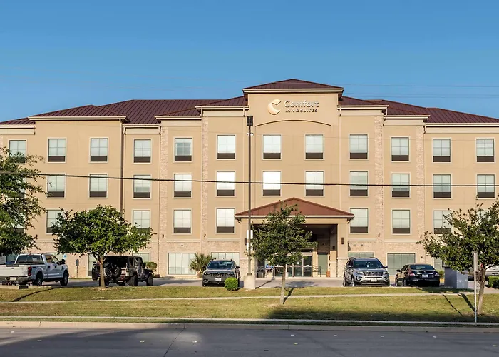 Comfort & Worth - Fossil Creek Hotel Fort Worth