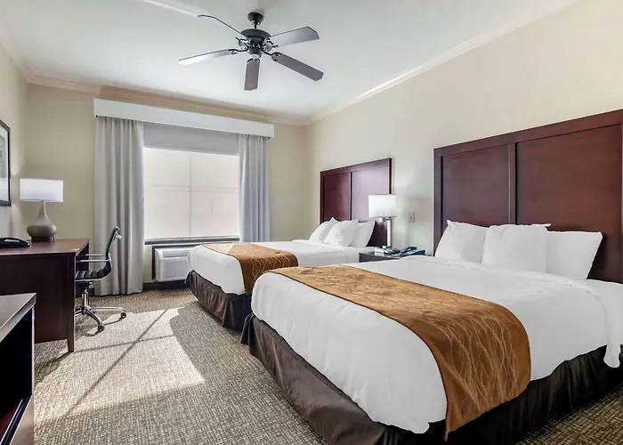 Comfort & Worth - Fossil Creek Hotel 4*