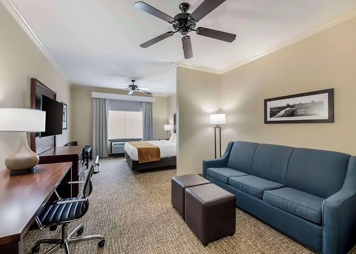 Hotel Comfort & Worth - Fossil Creek 4*