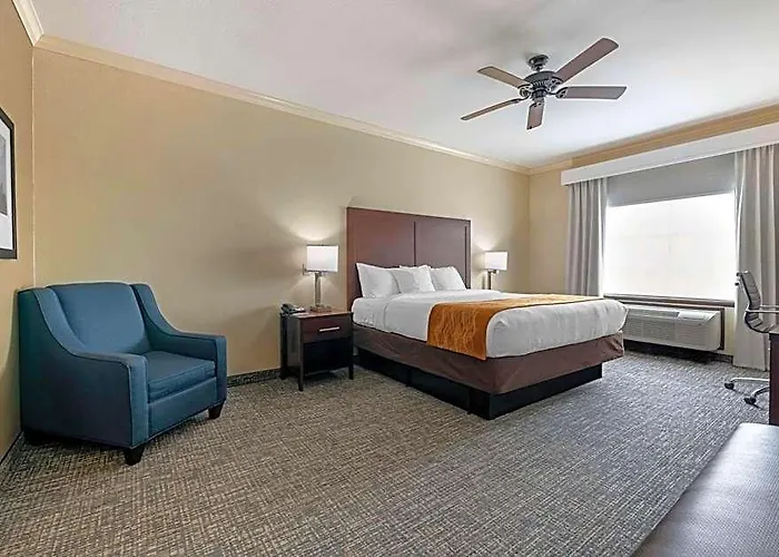 Comfort & Worth - Fossil Creek Hotel Fort Worth