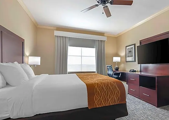 Comfort & Worth - Fossil Creek 4*