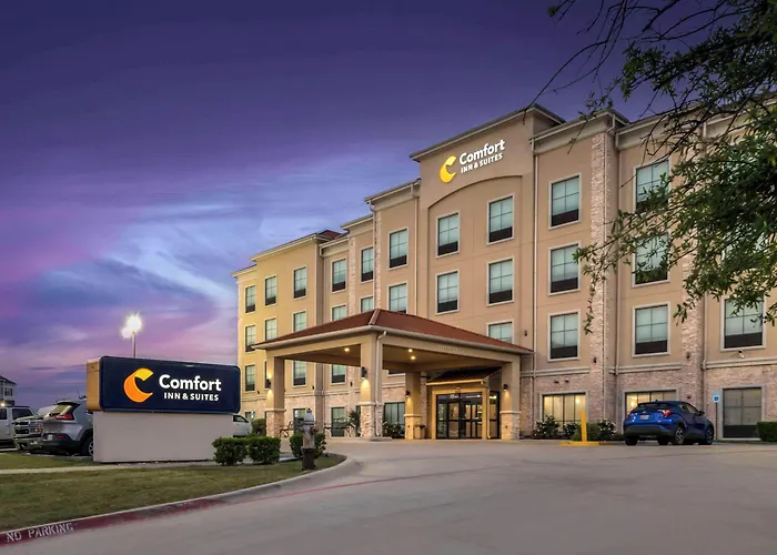 Comfort & Worth - Fossil Creek 4*